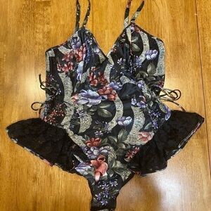 Vintage Victoria’s Secret Gold Label Bodysuit Lingerie- Small